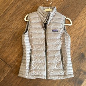 Patagonia Women’s Down Sweater Vest S Grey